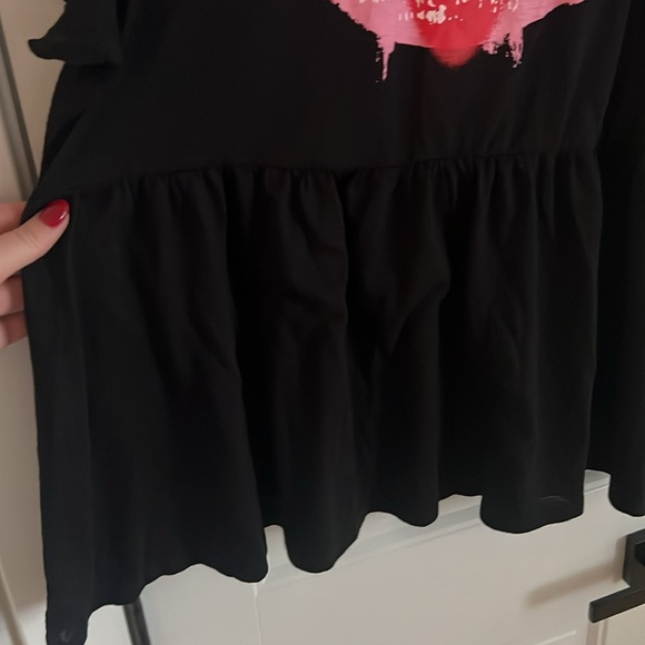 Torrid Black Heart Lips Babydoll Tee Size 3 - Picture 4 of 10